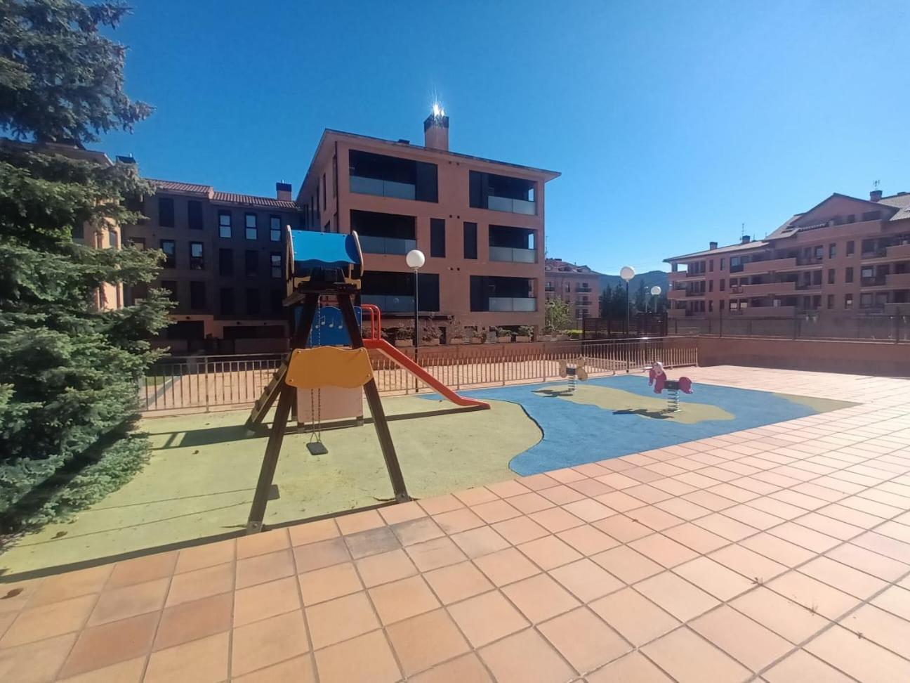 Camino Santiago Etxea Appartement Jaca Buitenkant foto