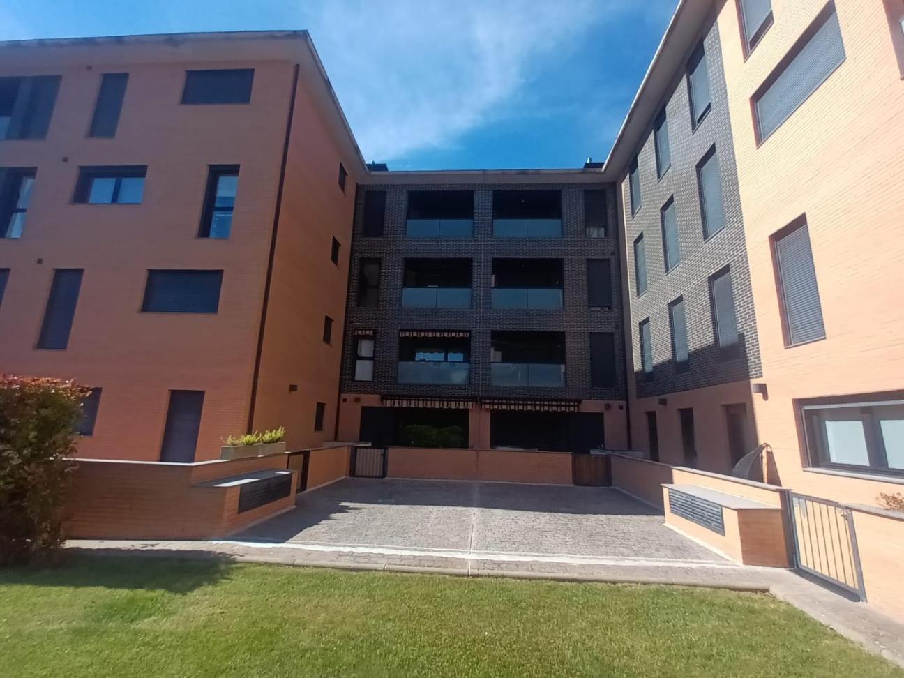 Camino Santiago Etxea Appartement Jaca Buitenkant foto